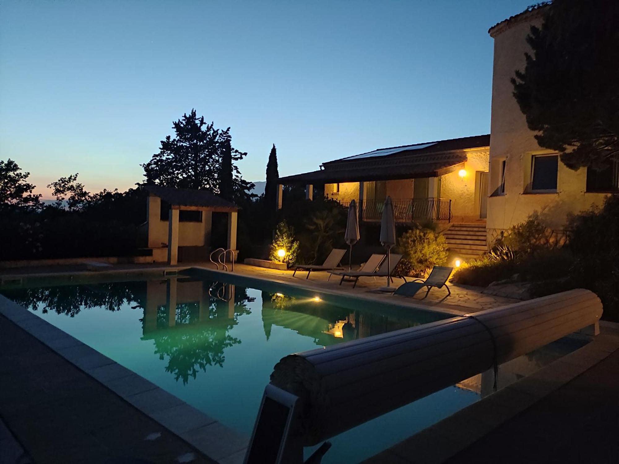 Lorgues, La Tourelle, Immense Piscine, Plongeoir, Vue, Au Grand Calme Villa Buitenkant foto