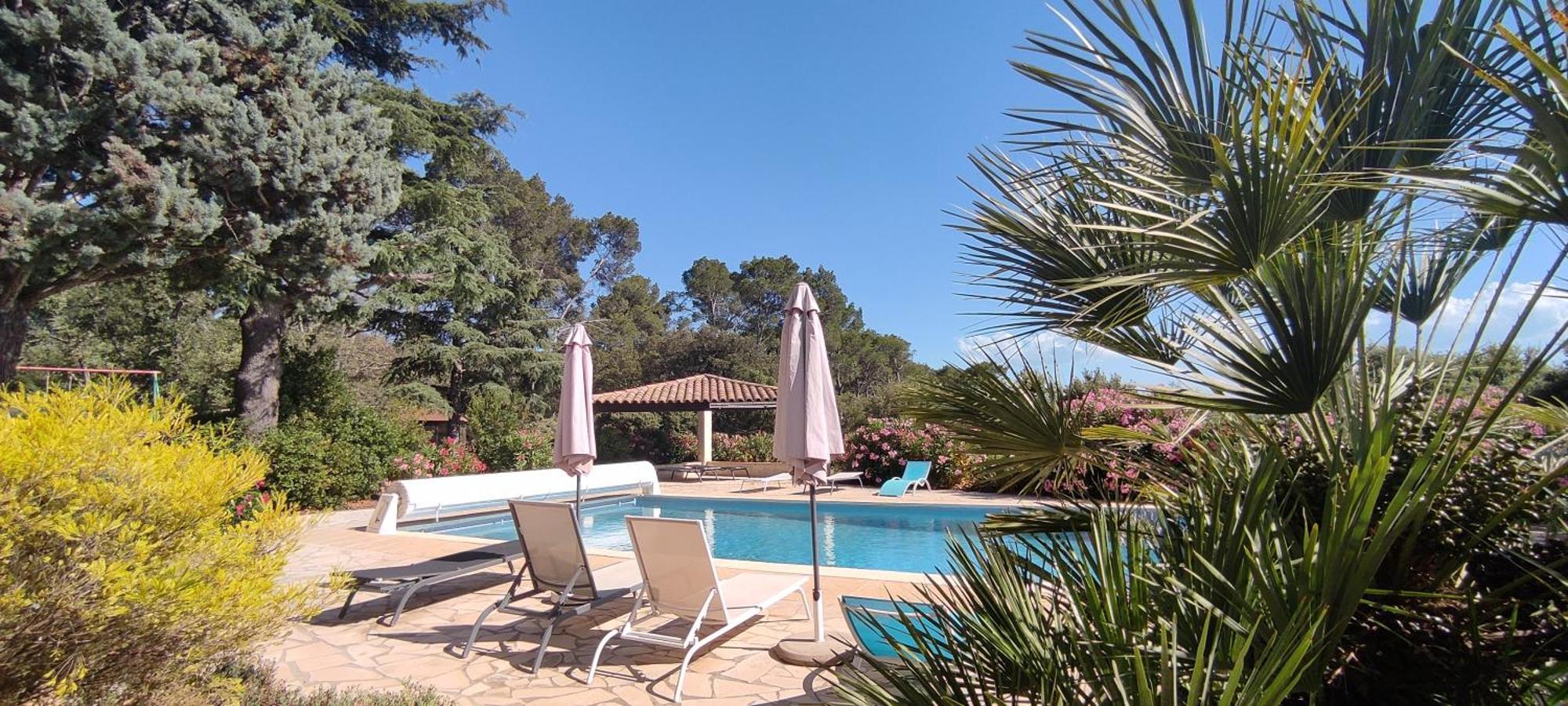 Lorgues, La Tourelle, Immense Piscine, Plongeoir, Vue, Au Grand Calme Villa Buitenkant foto